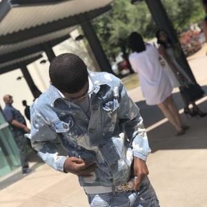 Meet your Posher, Isaac